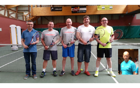 L'équipe des + de 45 ans Championne du Morbihan en D4 !